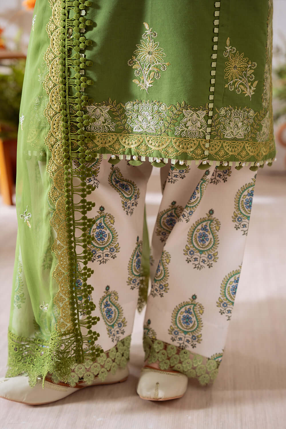 turbolight winter dress designs 2025 new-arrivals dhanak collection khaddar velvet online end year sale dhanak dress design